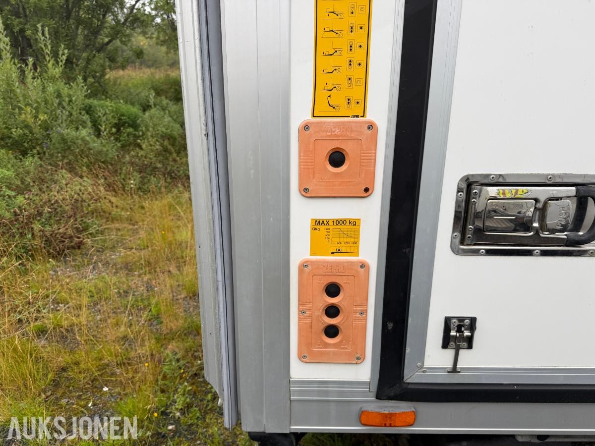 2016 Iveco Daily skapbil automat 7,2T Zepro lift Webasto